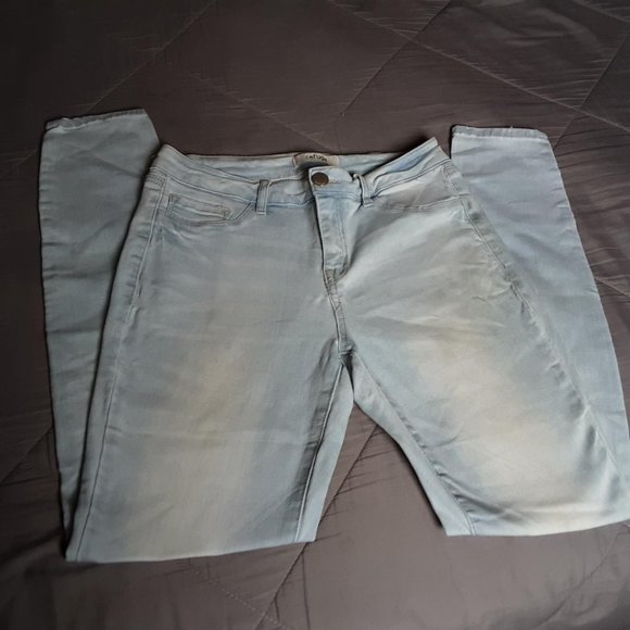 New Light Wash Ultra Stretch Skinny Jeans - Picture 2 of 10